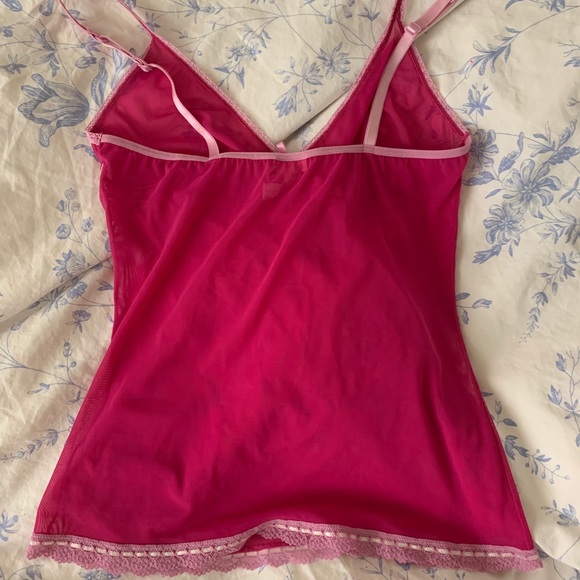 Hot pink mesh tank top - Picture 2 of 2